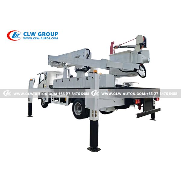 HOWO 18m Insulated Boom Aerial Work Platform Truck with 45kV Insulation Handling Jib