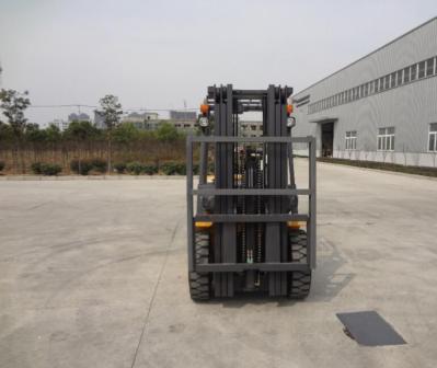 Japanese Engine Diesel Forklifts Road Construction Machinery With Automatic Transmission