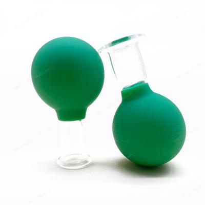 Cara que coloca o bulbo de borracha 25mm de vidro da sução de 15mm