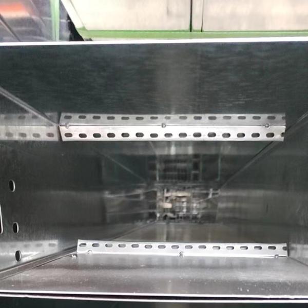 Cable perforado de metal de 100 mm / Durabilidad Cable galvanizado con ranuras