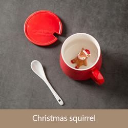 Eco Friendly Red Ceramic Cups , Ceramic Christmas Mugs With Spoon Lid OEM ODM