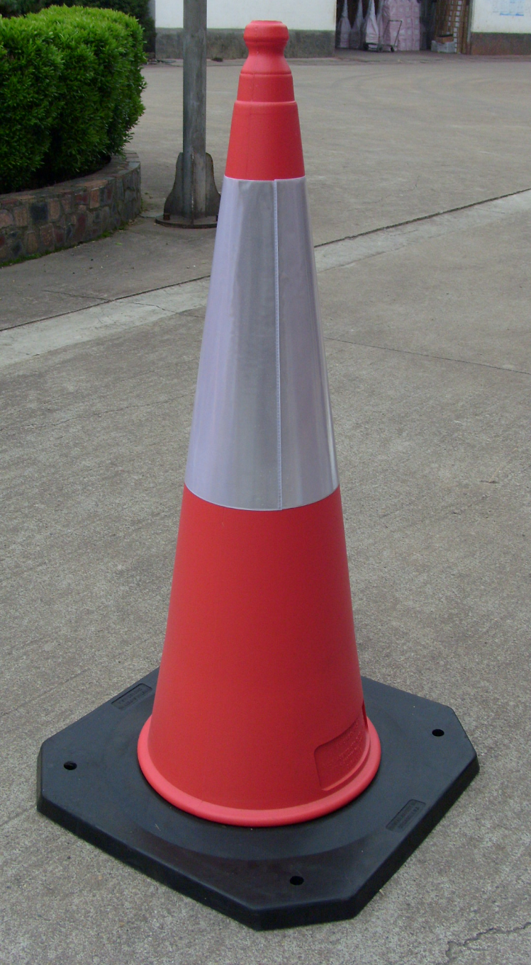 Wholesale 100cm Reflective PE Traffic Cone with Plastic Lifting Ring Roadblock Traffic Warning Product Road Work Cones 50cm 75cm 100cm Traffic Cones Rubber Base PE Traffic Safety Cone