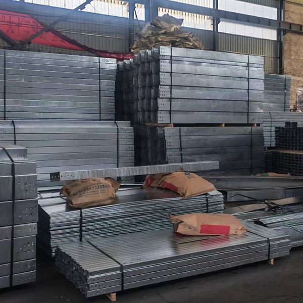 Bac à câbles galvanisé ISO9001 50mm / Bac à câbles perforé galvanisé à chaud passivé 150mm