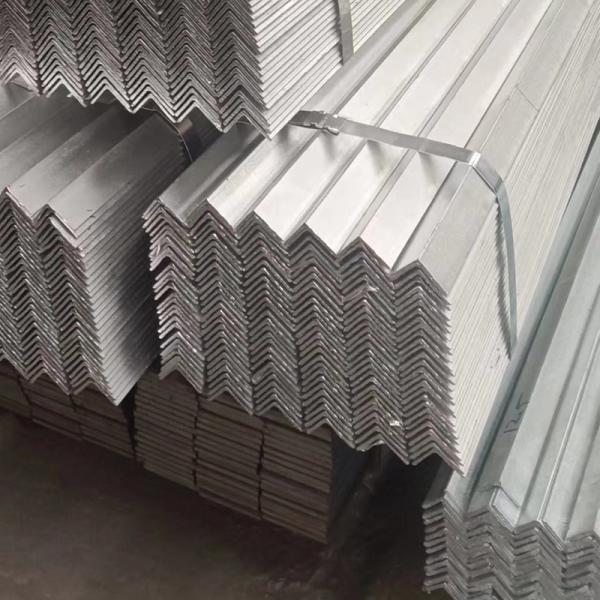 L Shape Carbon Galvanized Hot Dipped Galvanized Angle Iron In Container Delivery