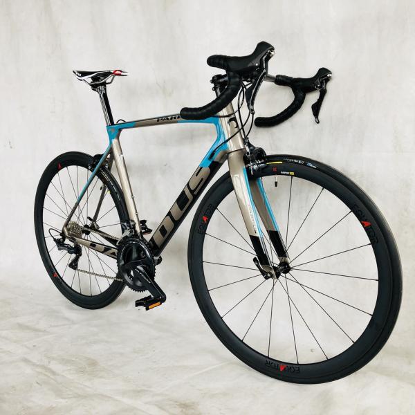 Carbon Fibre Rim Material 22-Speed Shimano ULTEGRA R8000 Aluminum Alloy Stem Race Bike