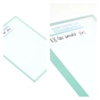 Un verre teint laminé transparent avec isolation thermique / protection UV