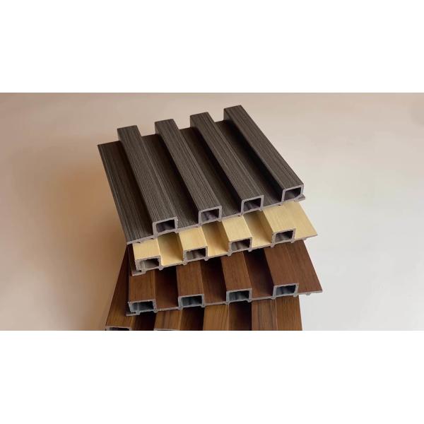 Плакирование Wpc гриля устойчивости на растрескивание рифлить зерно 177*21.5mm древесины панелей стены