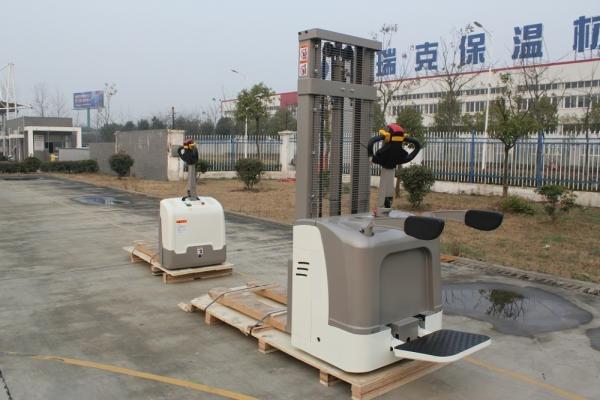 Warehouse Powered Pallet Stacker 2 Ton Counterbalance Stacker
