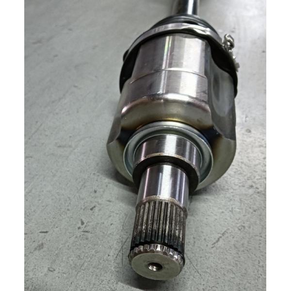 Aion A27 IA5 Reemplazo del eje delantero izquierdo de la mitad de eje Partes del coche 3210001ARD0200-B