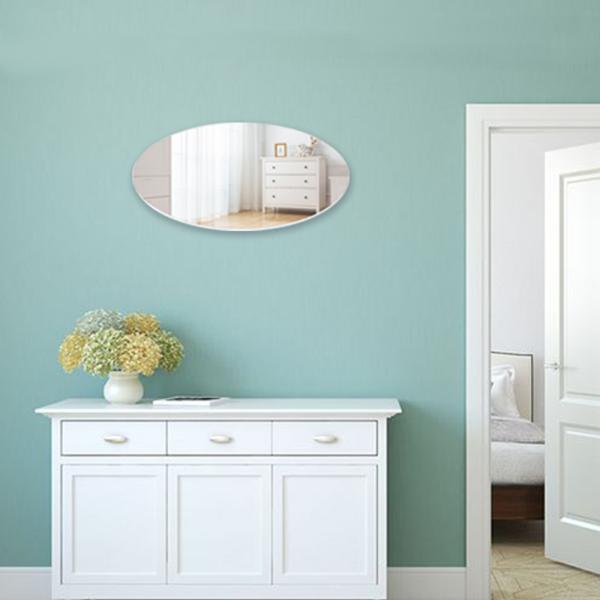Прочной макияж установленный стеной отражает овальное Frameless зеркало Bathroom