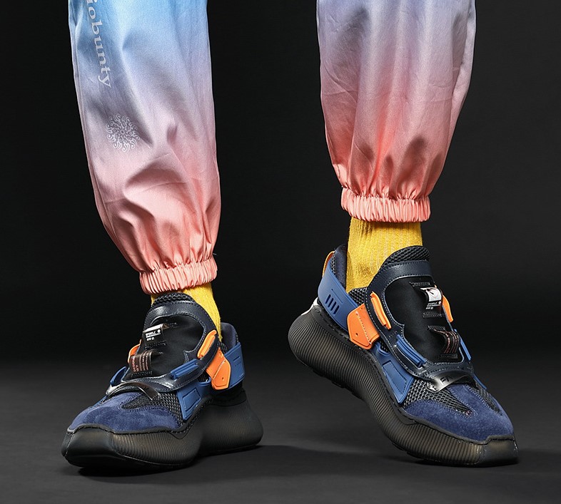 Подкладка Breathable ботинок Flyknit Frabic больших громыхающих мягкая предотвратить обесклеивание