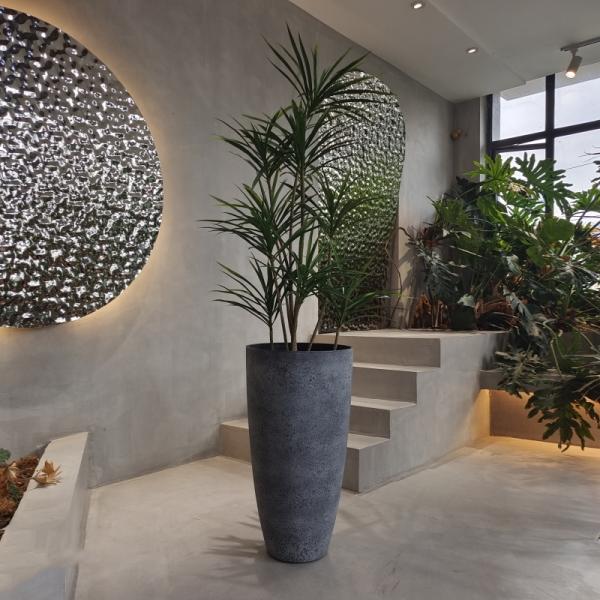 Большой пластиковый цветочный плантатор для внутреннего и наружного посадки