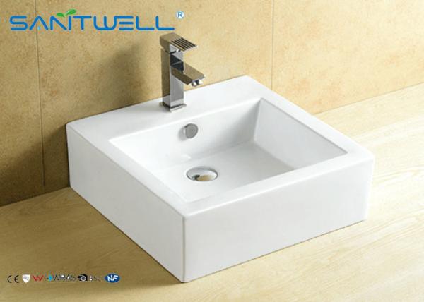 Lavabo en céramique de plan de travail de place 470×475×160 millimètre avec le certificat de la CE