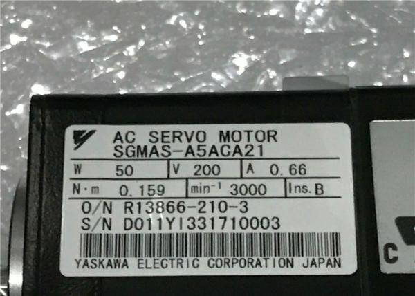 Yaskawa AC Servo Motor SGMAS-A5ACA21 50W 200V 0.66AMPS 3000RPM