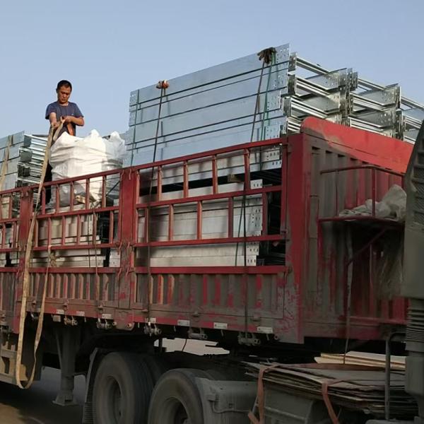 Tela de cable galvanizado en caliente alta resistencia a la corrosión y no inflamable para el suelo montaje montaje de pared