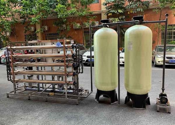 Ultra Pure Water Equipment RO Plant 2000L/H For Hemodialysis / Cosmetic / Beverage
