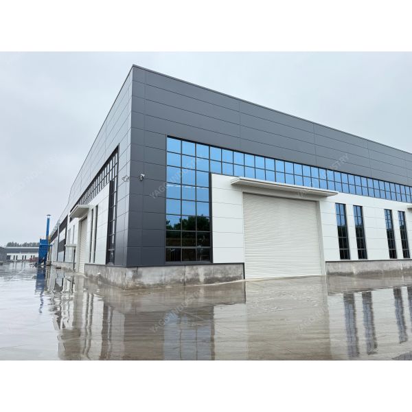 High Strength Long Span Fabricated Steel Structure Workshop With Overhead Crane System