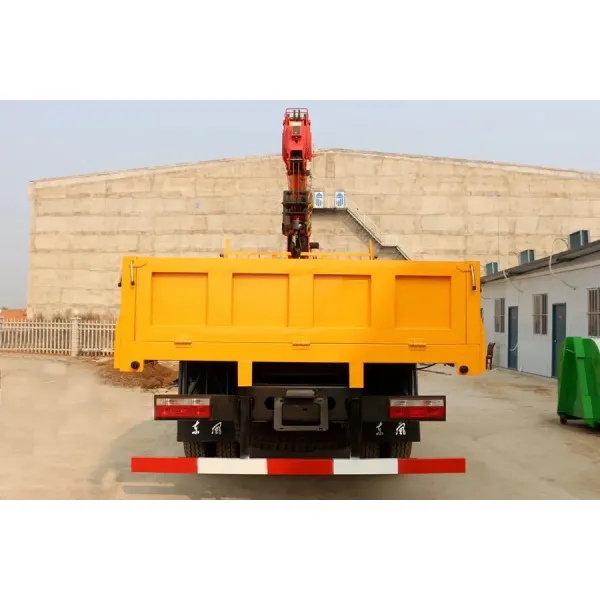 Light Duty Tow 8t Truck with Rotating Arm Crane