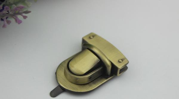 Fashionable design bag fitting zinc alloy gold color snap press locks for purse