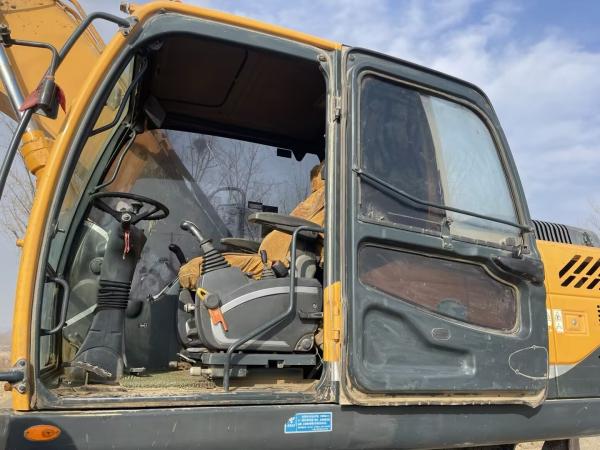 210W-9 Wheel Used Hyundai Excavators 21 Ton 2nd Hand Excavator  Earth Moving Diggers