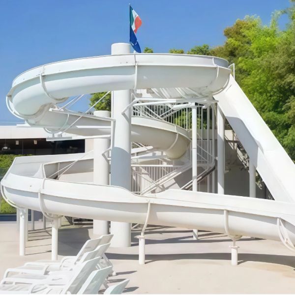 Custom Spiral Water Slides Fiberglass Slides Durable All-Age Water Play For Amusement Parks  Pools