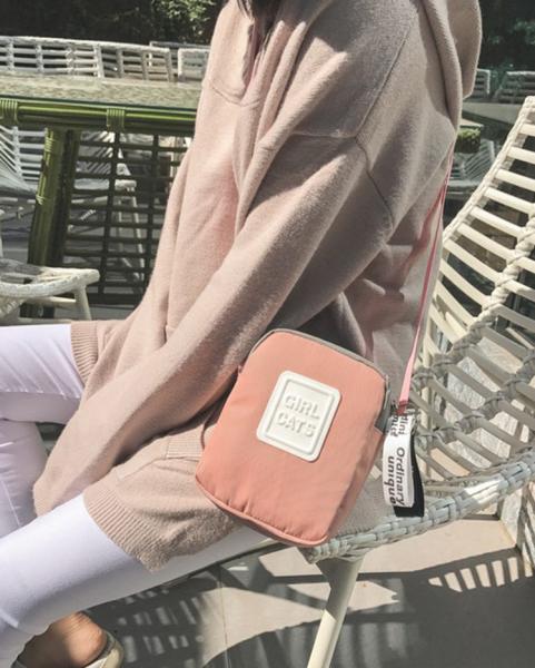 Korean version of ins fashion wild hit color canvas Messenger bag small fresh soft personality strap