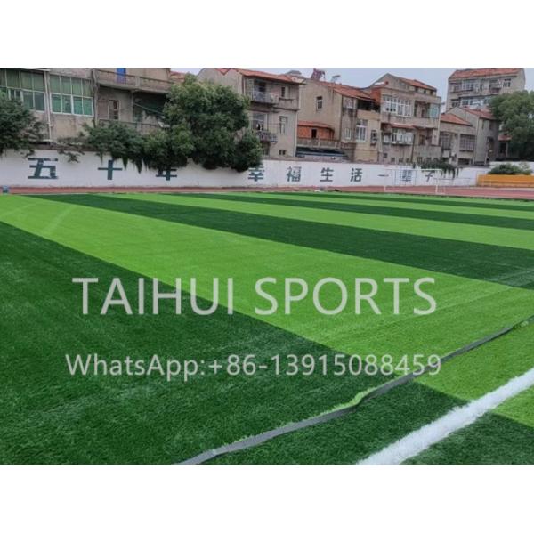 16800 Densidad Césped artificial ecológico fácil de instalar Césped al aire libre de 30 mm 50 mm para necesidades deportivas