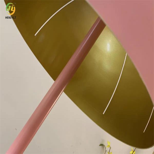 Настольная лампа утюга СИД материальная розовая для комнаты детей спальни комнаты прожития