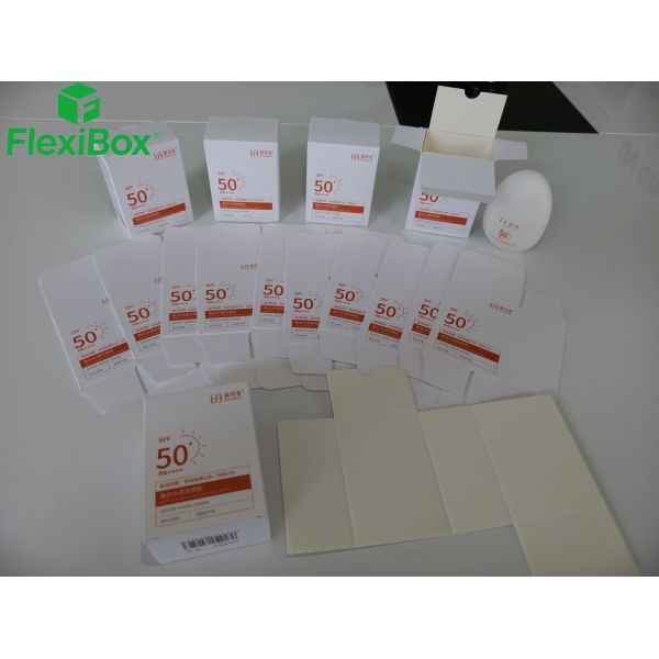Customized high-SPF sunscreens are the top choice: embossed texture + spot UV protection white card box.