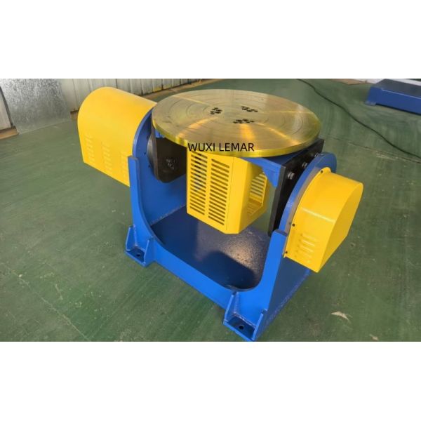 Dual Axis Rotary Welding Positioner  P Type 81°/Sec 500mm Motorized Welding Turntable