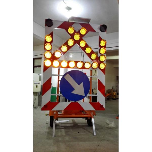 Road Construction Mobile Solar Traffic Signal Directional Arrow / Cross Board Trailer