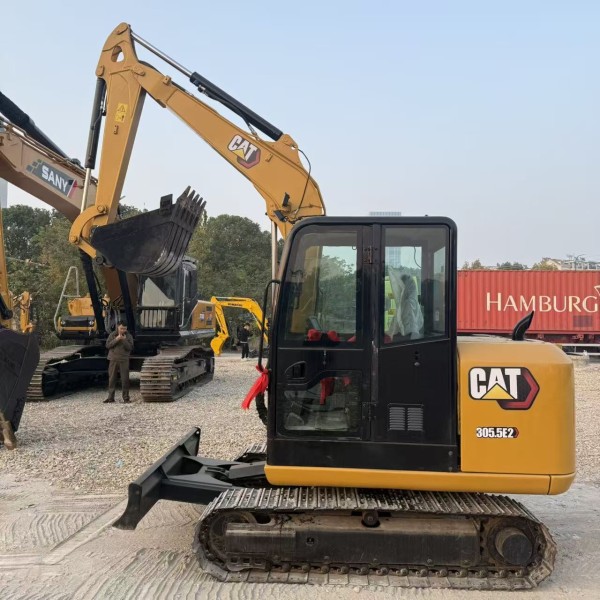 Cat 305.5 Used Excavator 5.5 Ton Mini Crawler Cat 305 305.5E 305.5E2 Good Condition Mini Excavator for Sale