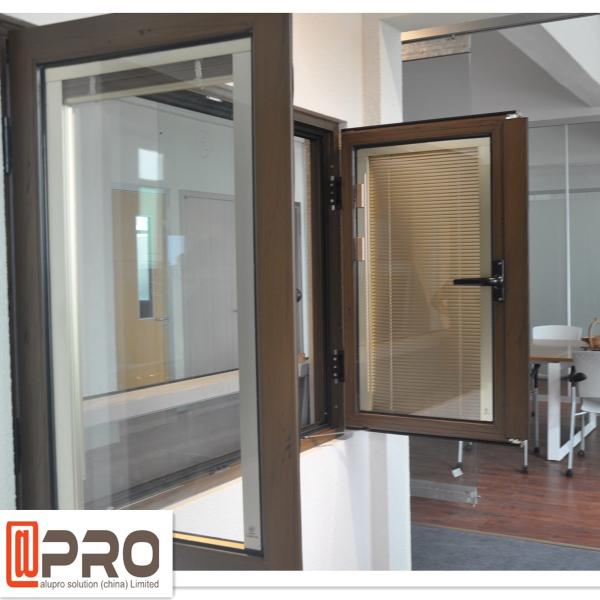 Água - as janelas de batente niveladas de alumínio da prova pulverizam janelas de batente modernas da espessura de revestimento 1.0-2.0mm