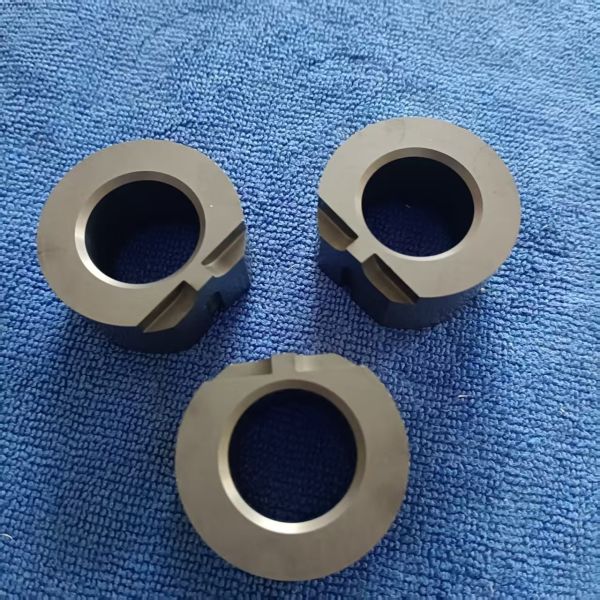 Customized Size Silicon Carbide Sliding Bearing with 1650℃ Max Temperature and Corrosion Resistance for Harsh Environments