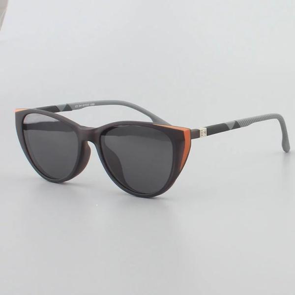 Female TR90 Magnetic Polarized Clip On Frame Sunglasses