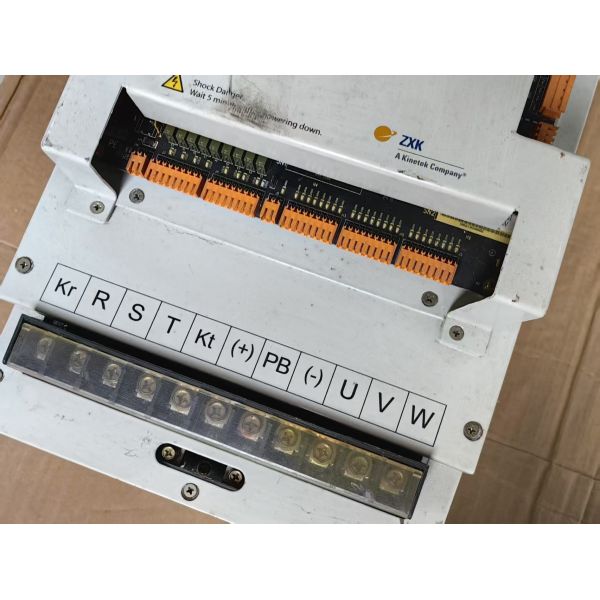 Used 18.5kw Elevator Door Motor Controller Inverter ZXK-6000-018G-4 Integrated Elevator Control