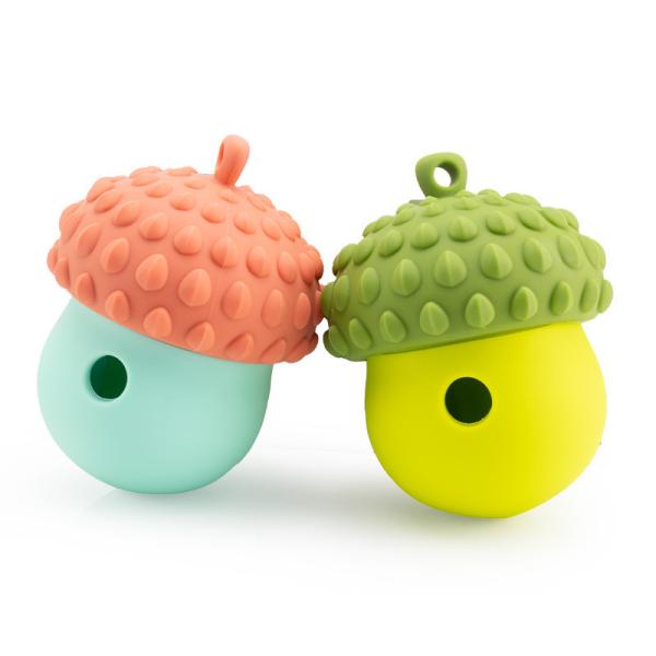  Silicone Berry Slow-Feeder - Pet Chew Toy for Emotional Comfort - Durable Dispenser for Cats and Dogs