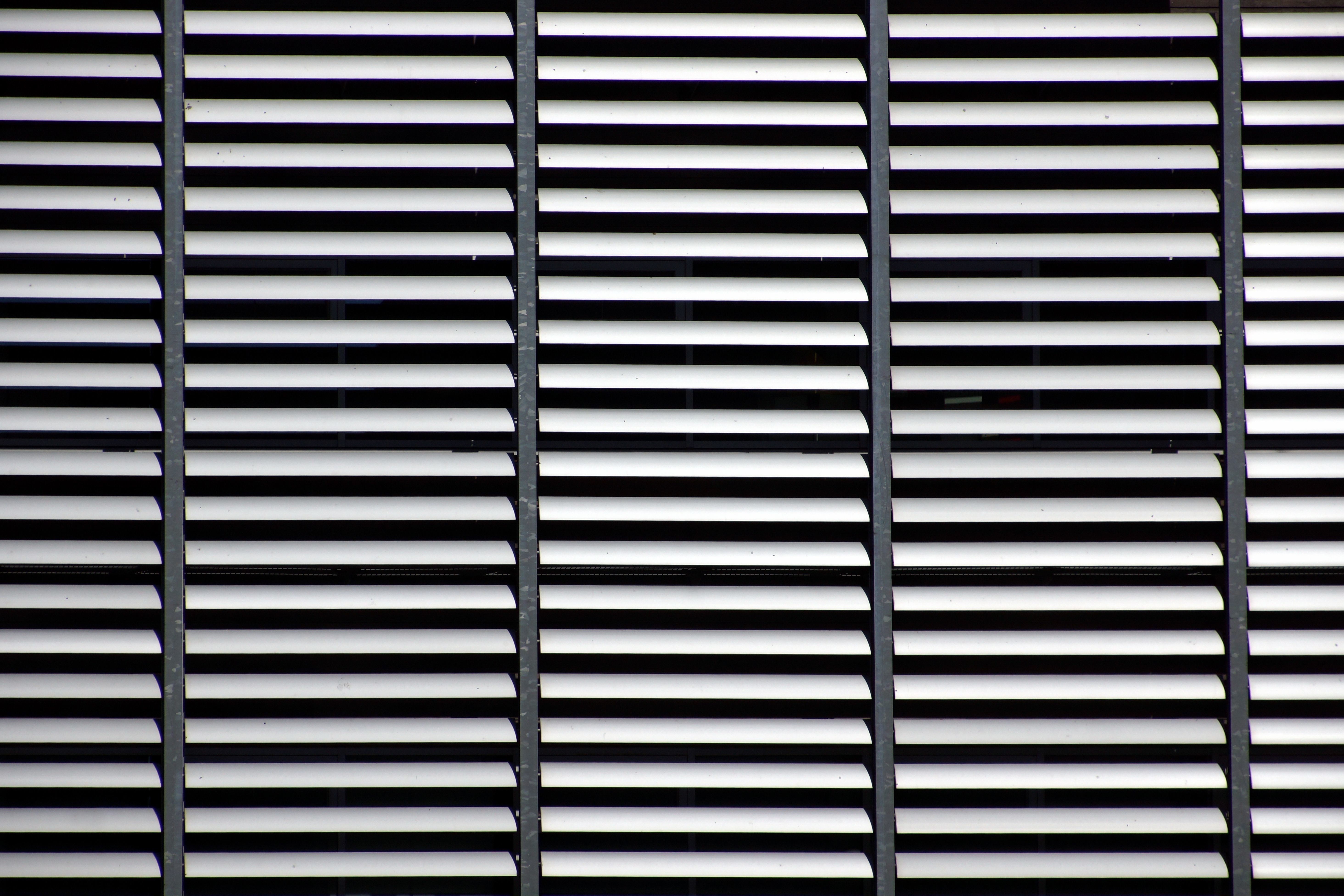 Fixed Exterior Aluminum Louvers Customized For Facade Sun Shading Cladding