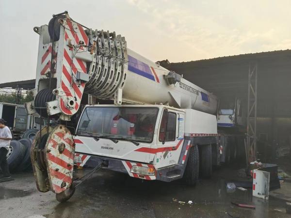 Poids de levage maximal 16 t 12 Zoomlion 260 tonnes de grande grue pour les travaux lourds