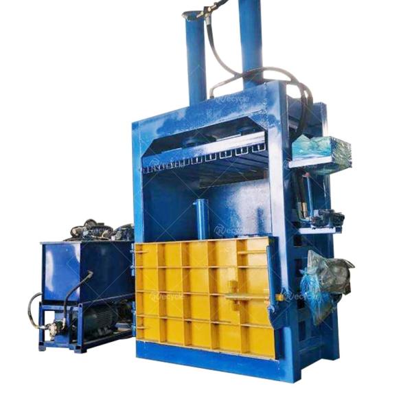 Embalagem em película vertical Cartão plástico PET Máquina de embalagem de resíduos de papel para reciclagem