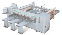 Le panneau de commande numérique par ordinateur de travail du bois a vu la poutre à grande vitesse 15kw de pression de coupe en bois de panneau