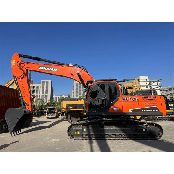 Korea Made Doosan DX260 Excavator with Jack Hammer Line 26Tons