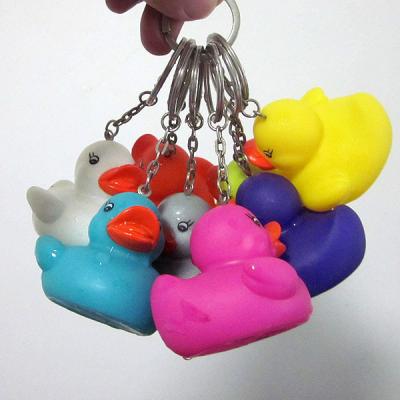 Custom vinyl colorful duck keyring, mini colorful pvc ducks keychain with green materials shenzhen factory