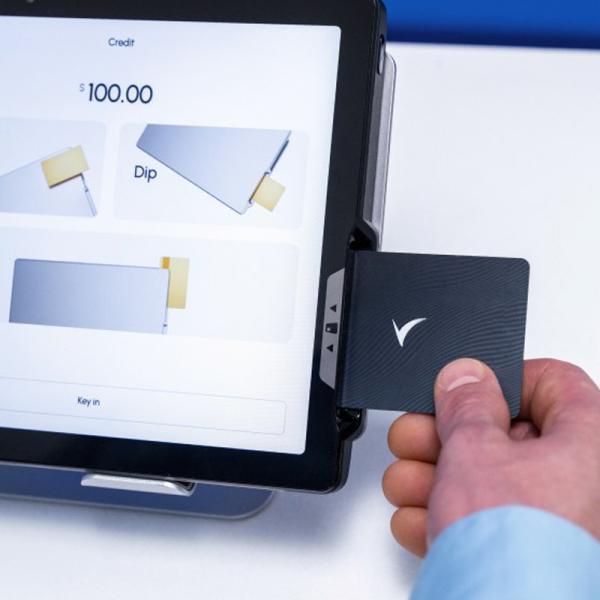 SUNMI CPad PAY est une solution commerciale polyvalente pour la commande de restaurants, la caisse de détail, l'auto-banque et la commande.