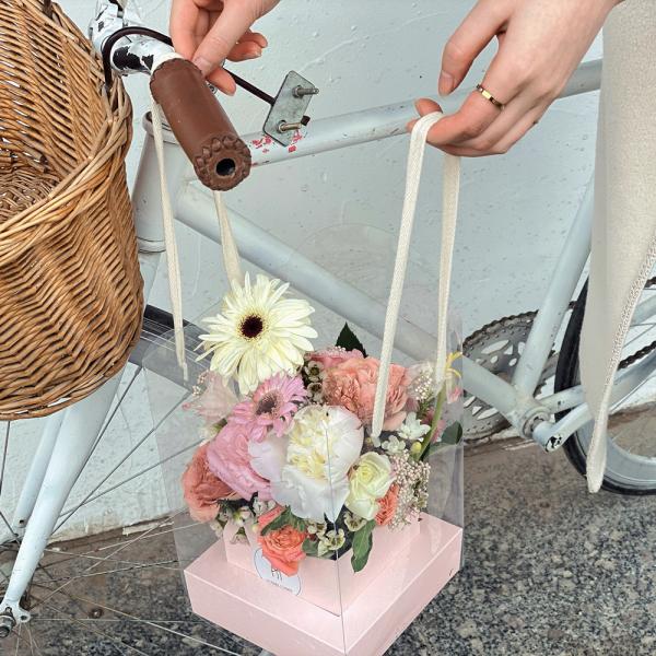 Valentine's Day hand-held flower box, transparent pvc folding diy bouquet