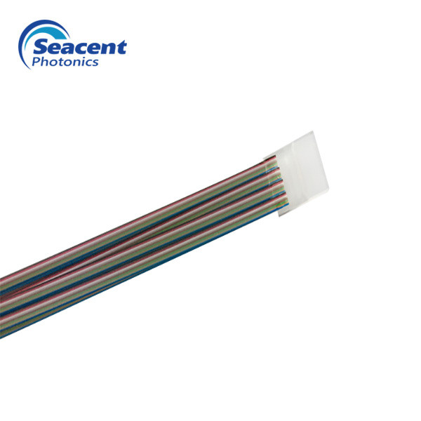 Low Insertion Loss Optical Fiber Array 64 CH 3 Type Material UPC/APC Polishing Angle