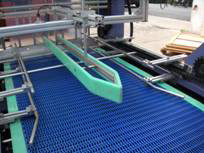 Полуавтоматное оборудование сокращения упаковывая, машина для упаковки бутылки фильма PE