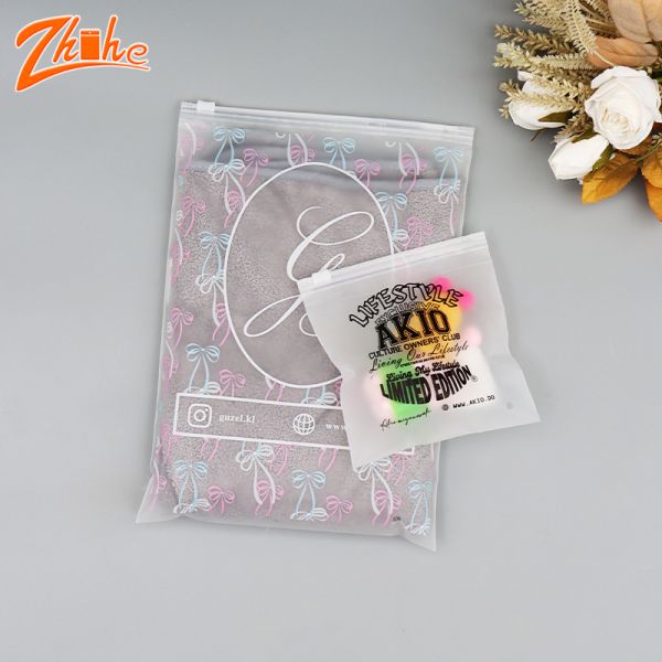 Zhihe Custom Printing Biodegradable Eco-Friendly Black Poly Bag Frosted Plastic Packaging for Shoes & Garments for Hot Stamping