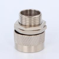 Três partes folheados a níquel do adaptador flexível de bronze da canalização com contraporca