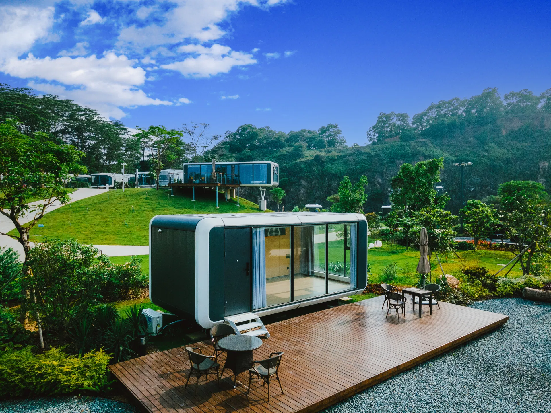 Comfortable Space Capsule Resort: Your Ultimate Luxury Getaway Experience